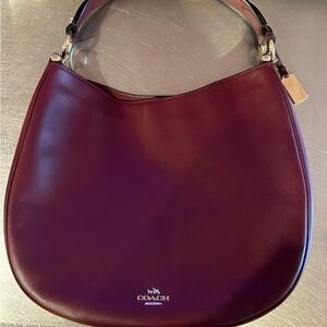 Coach Natural Calf Nomad Hobo LI/Burgundy (Like New)